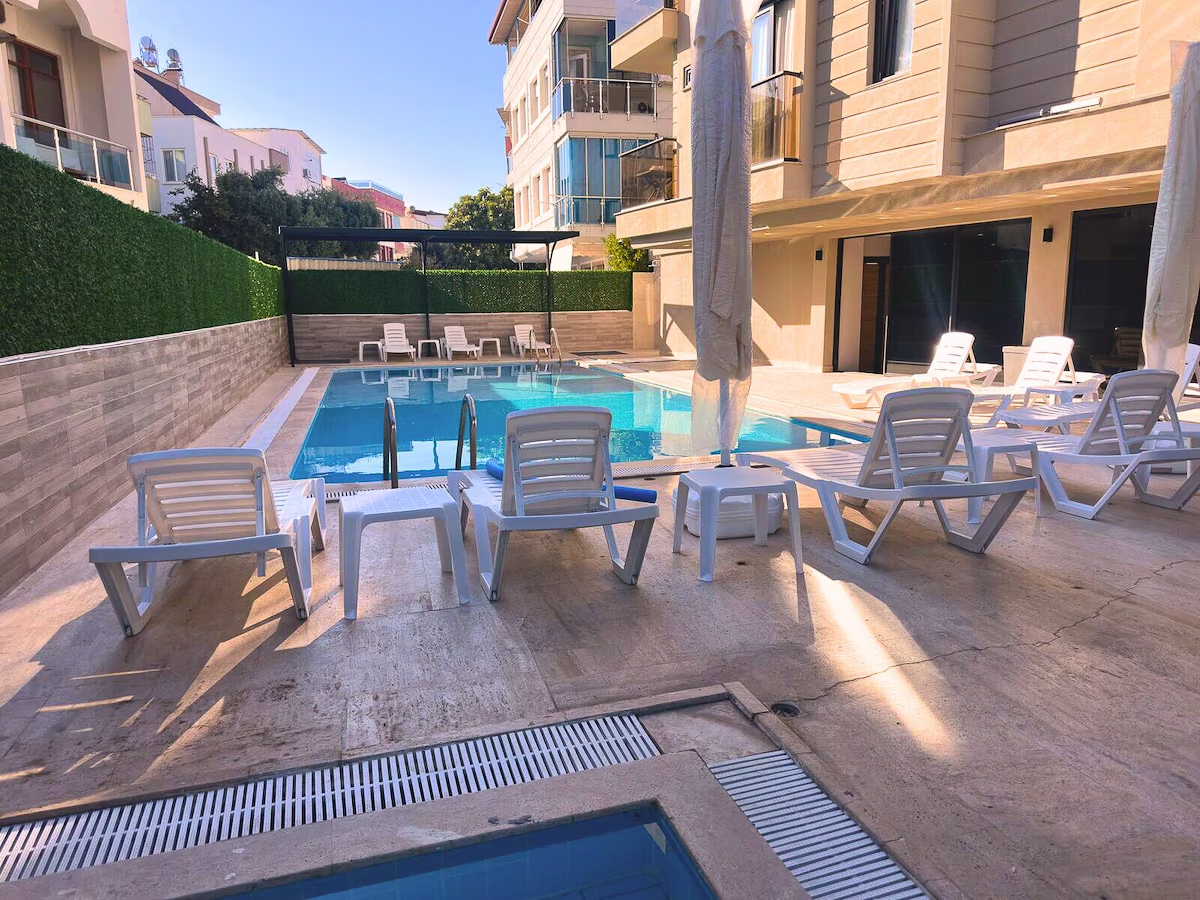 Antalya Otel Havuz - Konyaaltı Otel Havuzu